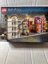 LEGO Harry Potter: Diagon Alley (40289) NISB Retired Set.