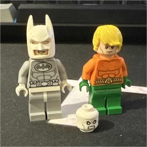 LEGO Minifigure Lot of 2 - Batman & Aquaman w/ Extra Head Plastic Set 7600