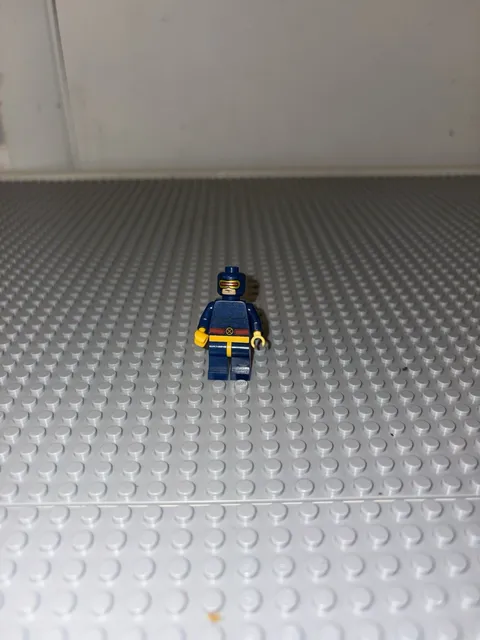 RARE | LEGO X-Men Cyclops Minifigure Blue Suit Yellow Belt Black Hat