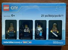 LEGO City Jungle Minifigure Collection 5004940 Limited Edition 21pcs Toys R Us