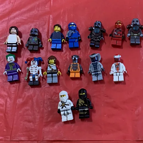 LEGO Minifigure Lot 15 Assorted Mixed Characters. NOT SELLING INDIVIDUALLY.