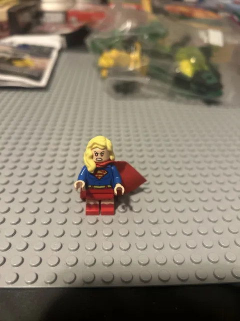 LEGO Supergirl Minifigure w/ Red Cape & Blonde Hair, Minifigures #sh0157