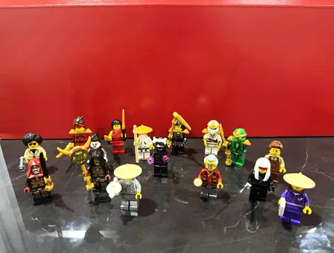LEGO NINJAGO lot Collection All  Mininifgures are Brand New !  All included !