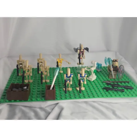 LEGO Gungan Soldier Minifigure & 8 Assassin Droid Minifigures