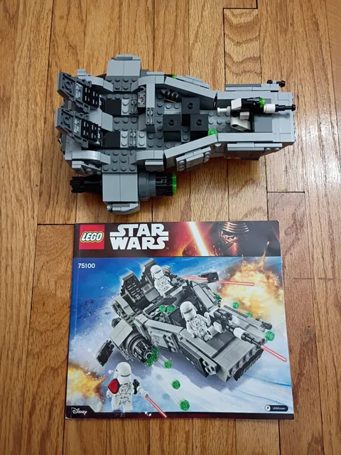 Lego Star Wars 75100 First Order Snowpseeder with instruction manual