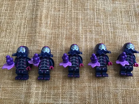 LEGO #66764 Minifigures Space Alien Beetlezoid Galaxy Creature Bug Beetle Wings