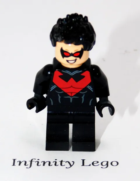 LEGO Nightwing w/ Red Chest Symbol Minifigure Super Heroes Batman Man-Bat 76011