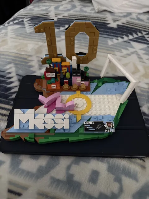 LEGO Editions World Cup 43011 Lionel Messi BUILD ONLY!