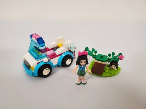 Lego Friends 41086 - Vet Ambulance Complete - NO Manual Or Box