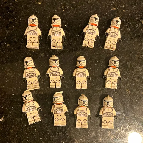 LEGO Star Wars Clone Trooper Minifigure Lot, 12 w/ Helmets & Blasters