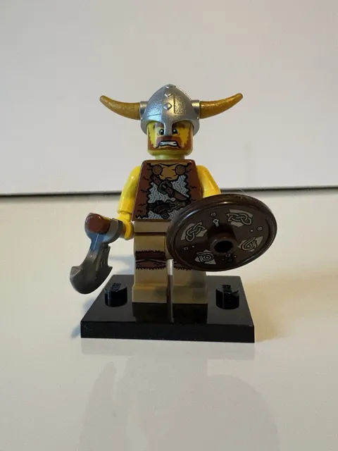 LEGO Series 4 Collectible Minifigures 8804 Viking