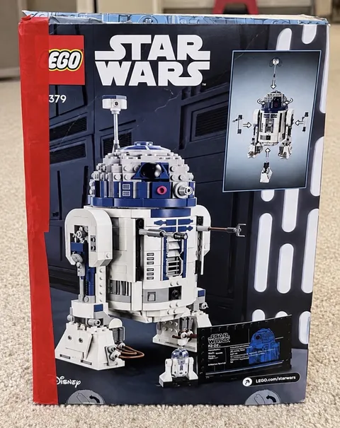 LEGO Star Wars R2-D2 75379 1050 Pieces Complete w Darth Malak Minifigure