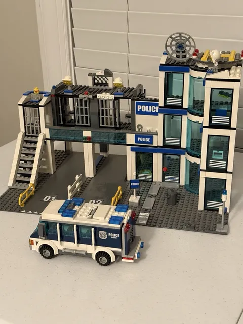 Lego City 7498 Police Station with 60043 Prisoner Transport Vehicle, incomplete