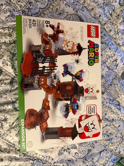 Lego 71377 Super Mario King Boo & The Haunted Yard NIB RETIRED