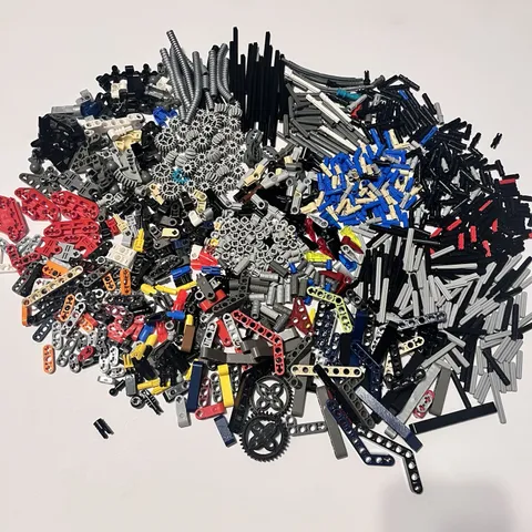 Lego Lot of 1,100 Technic Pins Connectors Gears Rods etc Mixed Lot See Photos