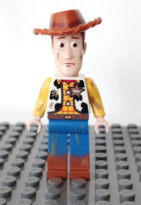 LEGO Toy Story Woody Minifigure (Dirt Stain Variant) #TOY013