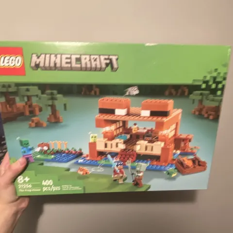 LEGO Minecraft The Frog House 21256 400 pcs Set 8+ Building Toy