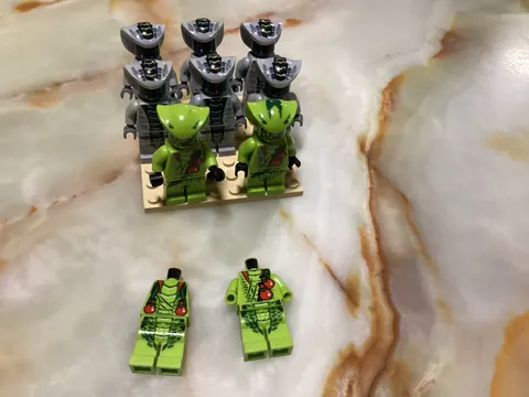 Ninjago (6) Rattla and (2+) Lasha Lot