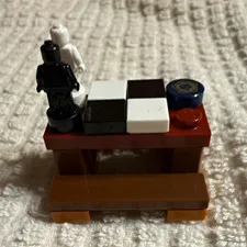 LEGO Chess Micro Table Build w/ Black & White Pieces + 2 Pawns Lot