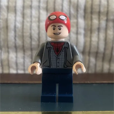 LEGO Peter Parker Spider-Man mask Minifigure from set 76129 perfect condition