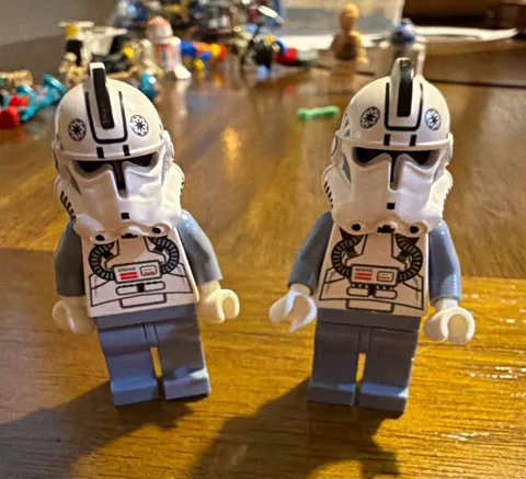 LEGO Star Wars Clone Trooper Minifigure Lot of 2 w/ White Helmets