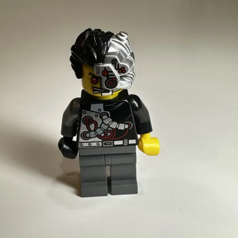 LEGO Ninjago Cyrus Borg (Overborg) Minifigure Rebooted njo0088 Robot 70722