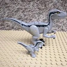 LEGO Jurassic World Velociraptor Blue and Baby Beta lot (Great Condition pieces)