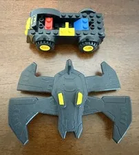 Lego Black/Yellow BATMAN Vehicle Car missing parts. FOR PARTS ONLY +extra
