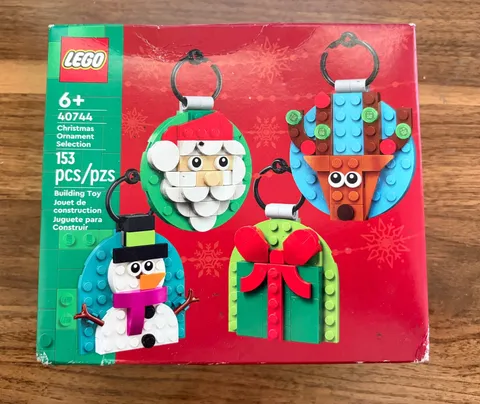 Lego 40744 CHRISTMAS ORNAMENT SELECTION Santa Reindeer *RETIRED* *Damaged Box*