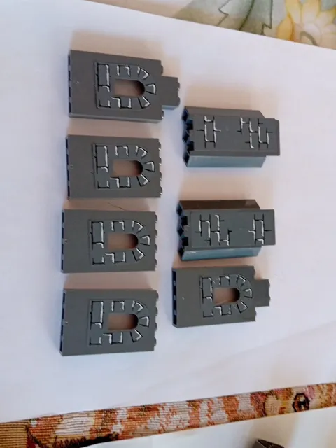No. 587 Lego 7 pieces for castles dark gray
