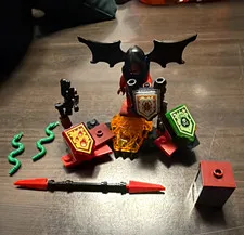 LEGO Nexo Knights 70335 Minifigure w/ Bat Wings Accessories + Instruction Manual