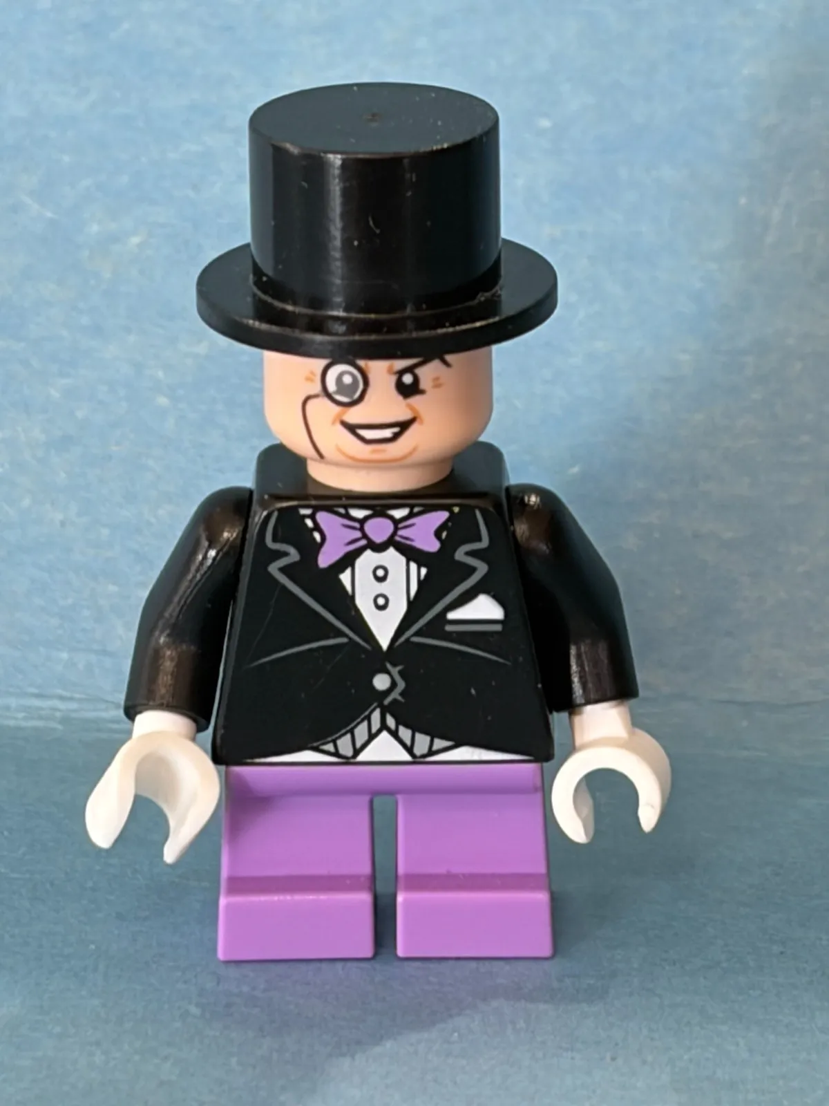 LEGO DC Batman Minifig sh0060 - The Penguin - Light Scratches/No Cracks
