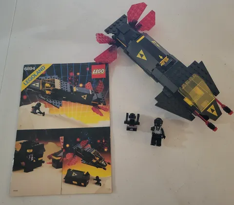 Vintage LEGO Space: Invader (6894) with minis and manual
