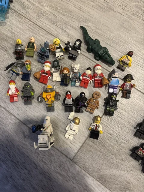 Huge Lego Minecraft Super Heroes City, different themes Minifigure Lot Of 27