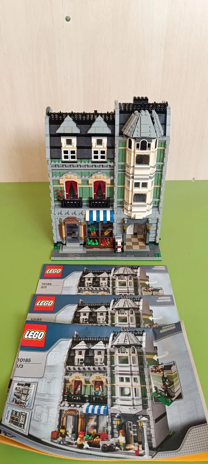 LEGO Creator Expert: Green Grocer (10185)