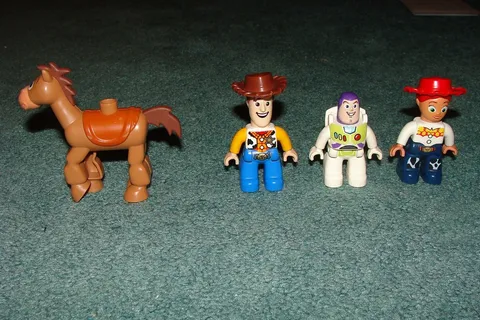 4 Disney Lego Duplo Toy Story Buzz Lightyear Woody Jessie Bullseye Bulls Eye 