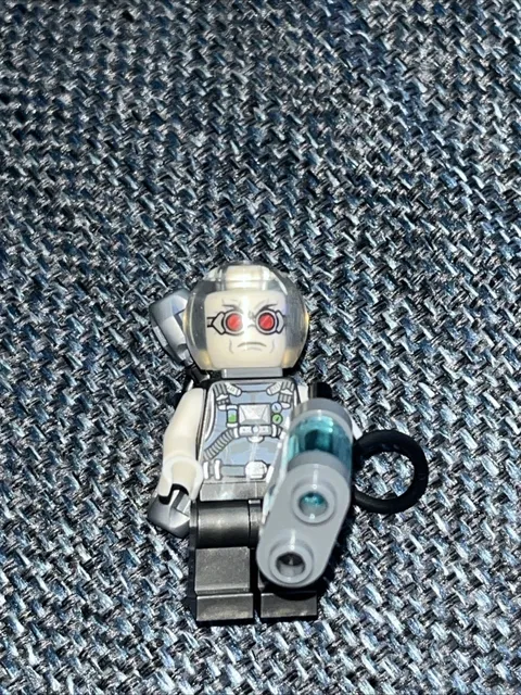 LEGO DC: Mr. Freeze (sh0587 sh0662 sh0621) Minifigure w/ Weapon
