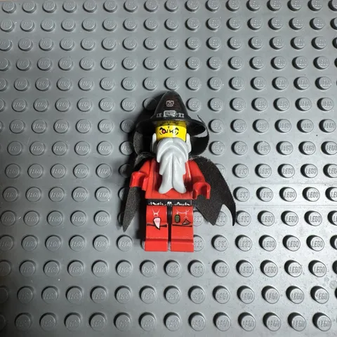 Evil Wizard 7093 Staff Cape Beard Fantasy Era Castle LEGO Minifigure Mini Figure