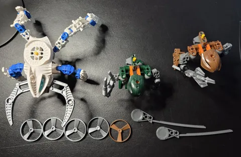 LEGO Bionicle Rahaga & Visorak Lot W/ Extra Spinners - Pre-owned - Incomplete
