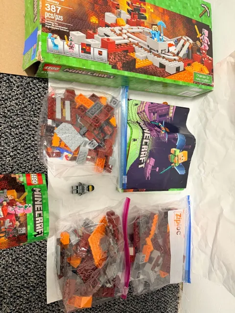 LEGO Minecraft: The Nether Railway (21130) Missing The Minifigures 97% Complete 