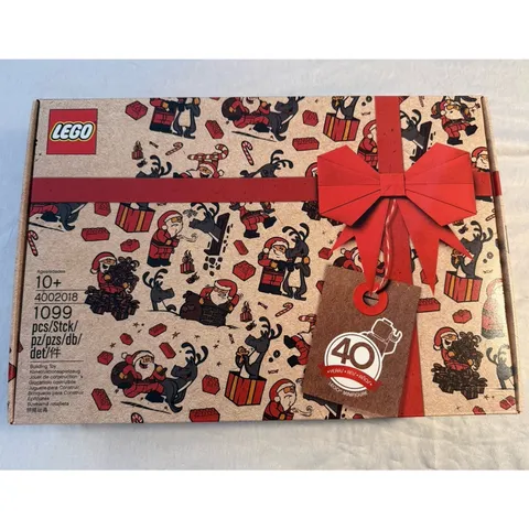 LEGO 4002018 Employee Only Christmas Set 2018 Gift 40 Years Of Minifigures - NEW