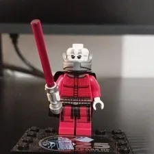 LEGO Minifigure Red Outfit Black Cape Red Lightsaber Display Base