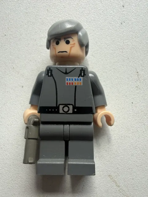 LEGO Star Wars Grand Moff Wilhuff Tarkin Minifigure