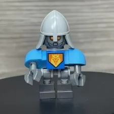 Lego Minifigure Nexo Knights King's Bot from The King's Mech 70327