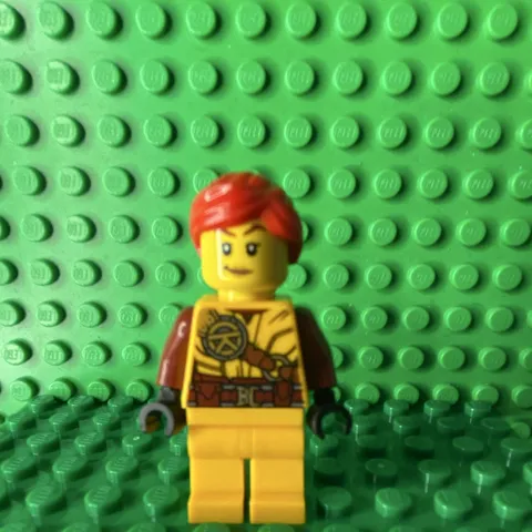 LEGO Minifigure SKYLOR Ninjago (missing shoulder pad)