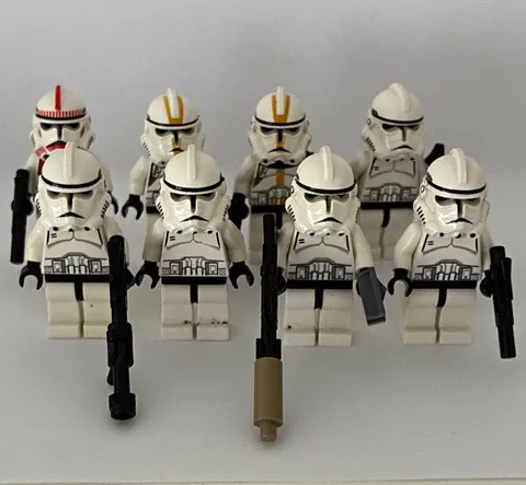 LEGO Star Wars Clone Trooper Minifigure Lot of 8 w/ Weapons & Accessories