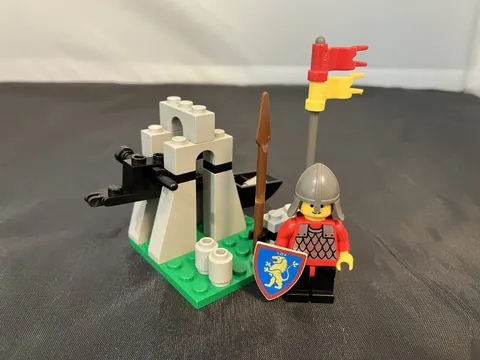 LEGO Castle: Crusaders: King's Catapult (Set 1480) - MOSTLY COMPLETE