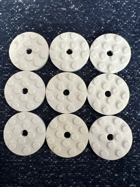 LEGO 60474 White Plate, Round 4 x 4 with Hole