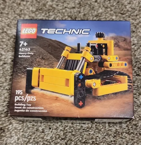 LEGO TECHNIC: Heavy-Duty Bulldozer (42163) NEW UNOPENED