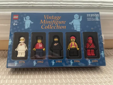 Lego vintage minifigure collection vol. 2 Toys R Us Bricktober 2012 new sealed